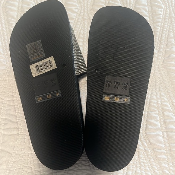 Sliders - Picture 2 of 3